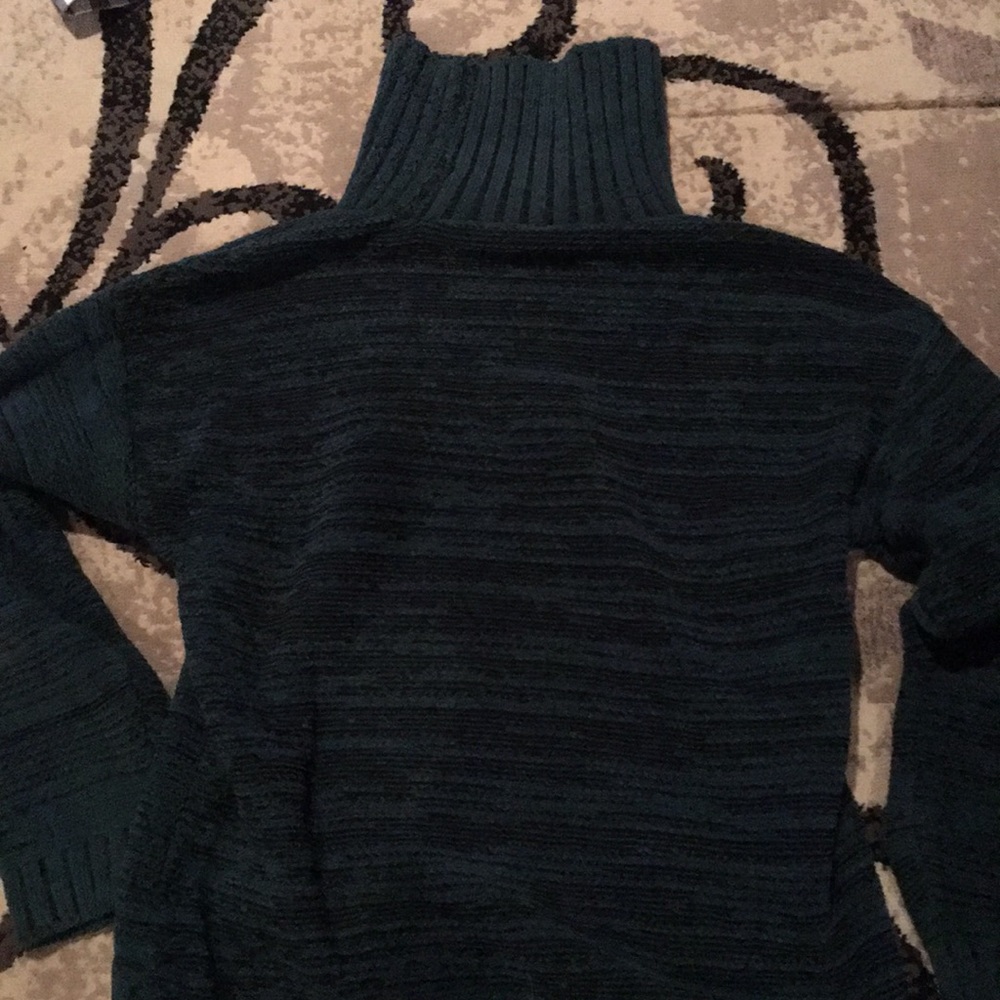 BCBG sweater